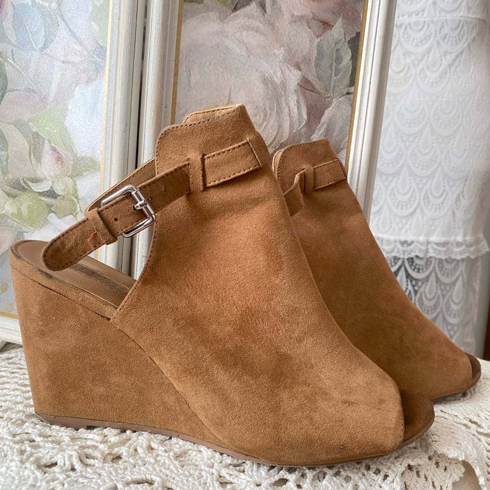 Camel/Tan Faux Suede Wedges